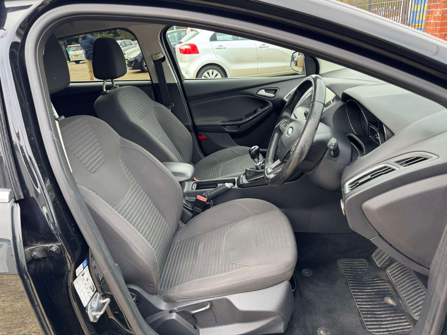 Used Ford Focus 2016 for sale - 76596634: Photo 11