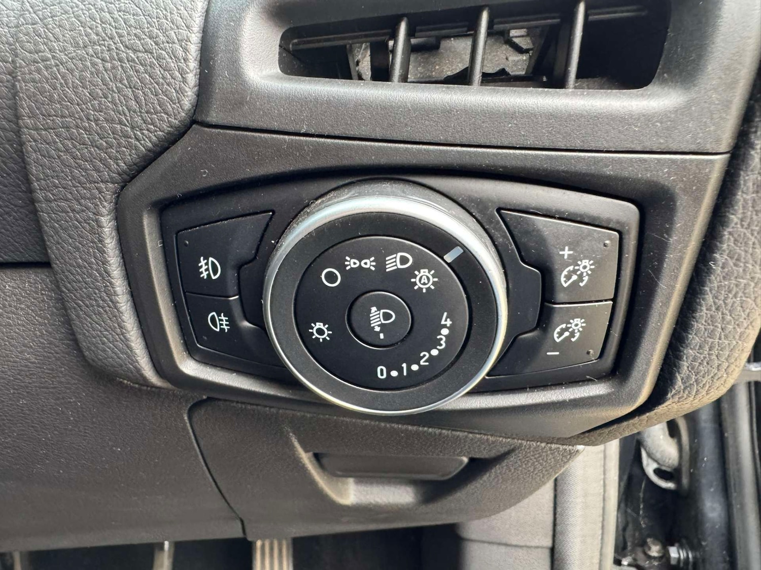 Used Ford Focus 2016 for sale - 76596634: Photo 14