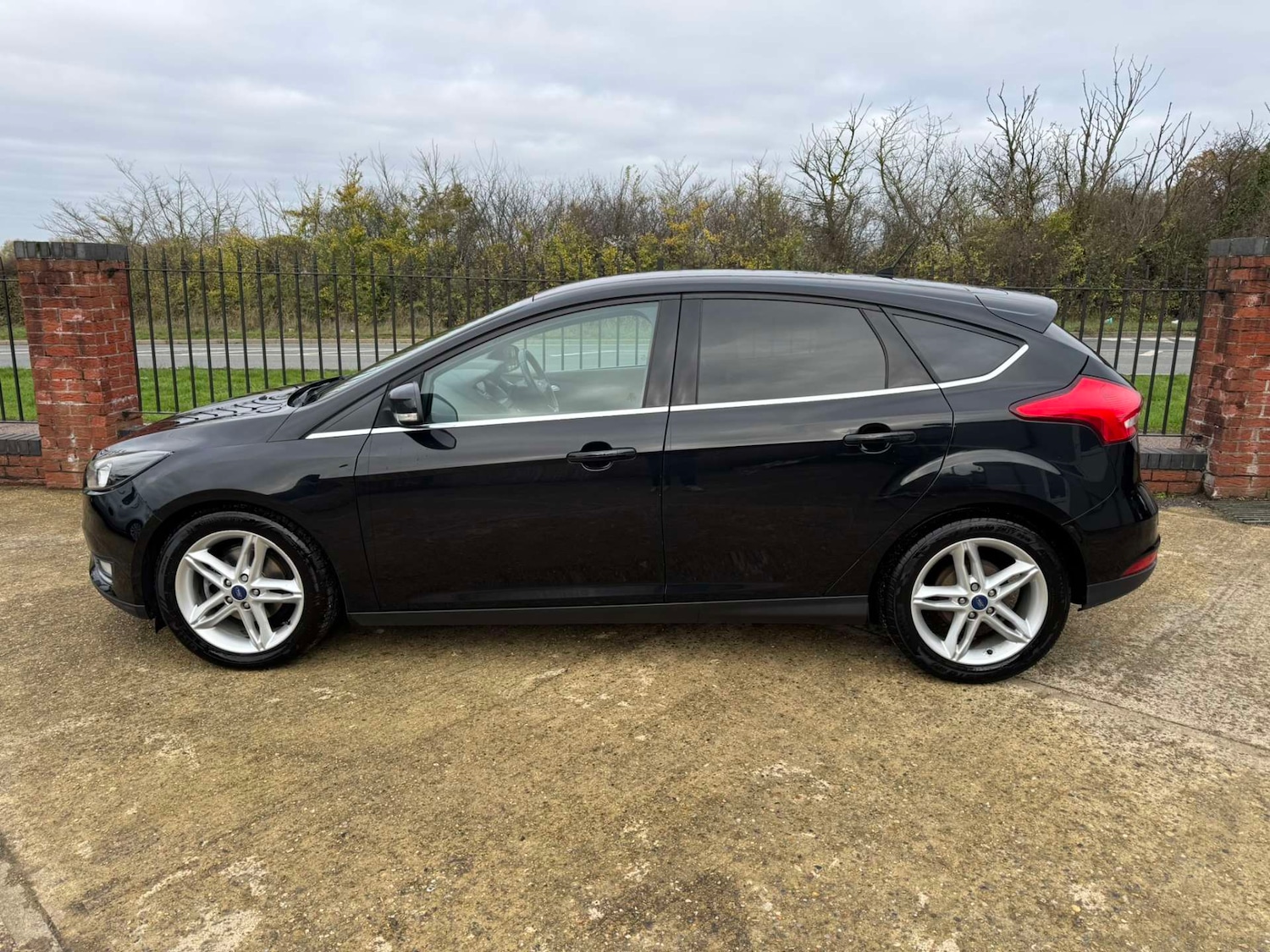 Used Ford Focus 2016 for sale - 76596634: Photo 7