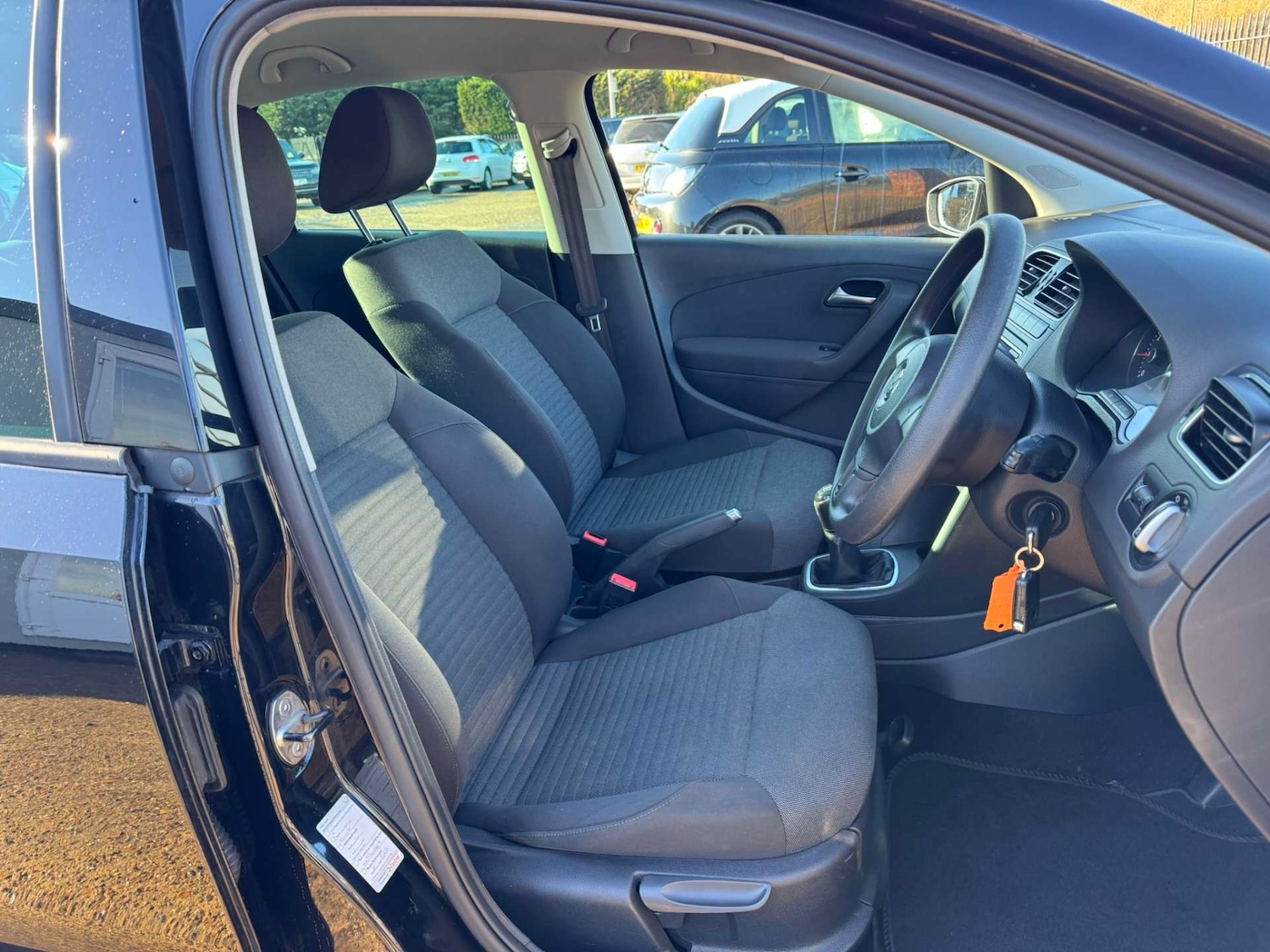 Used Volkswagen Polo 2013 for sale - 77235335: Photo 11