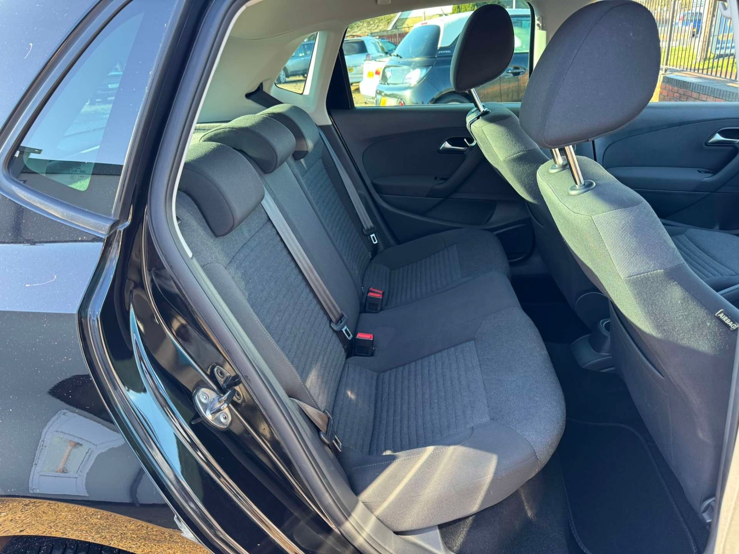 Used Volkswagen Polo 2013 for sale - 77235335: Photo 16