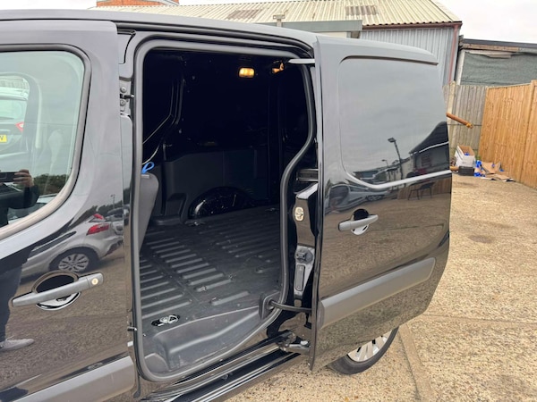 Used Citroen Berlingo 2017 for sale - 76304386: Photo 17