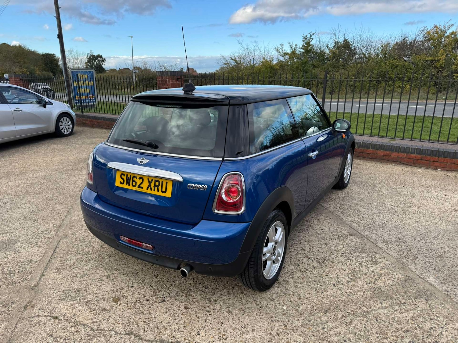 Used MINI Hatch 2012 for sale - 76391889: Photo 9