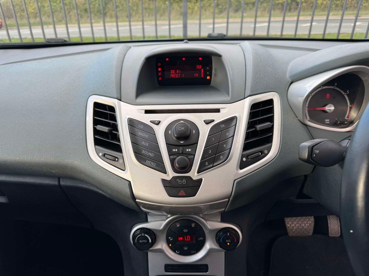 Used Ford Fiesta 2009 for sale - 76391891: Photo 13