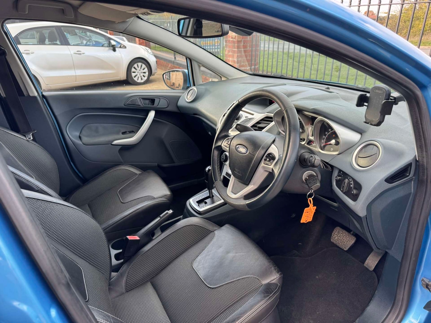 Used Ford Fiesta 2009 for sale - 76391891: Photo 2