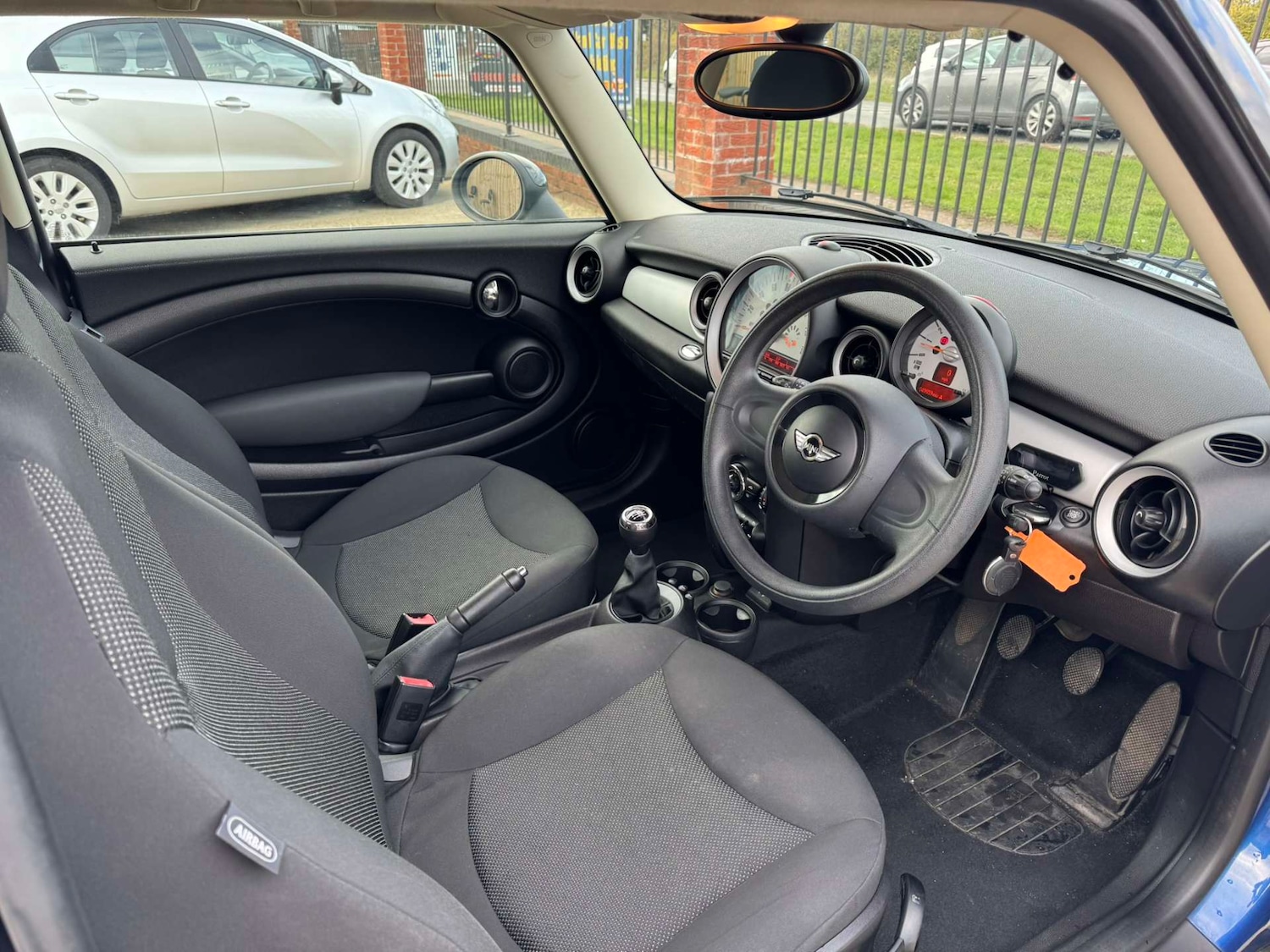 Used MINI Hatch 2012 for sale - 76600736: Photo 2