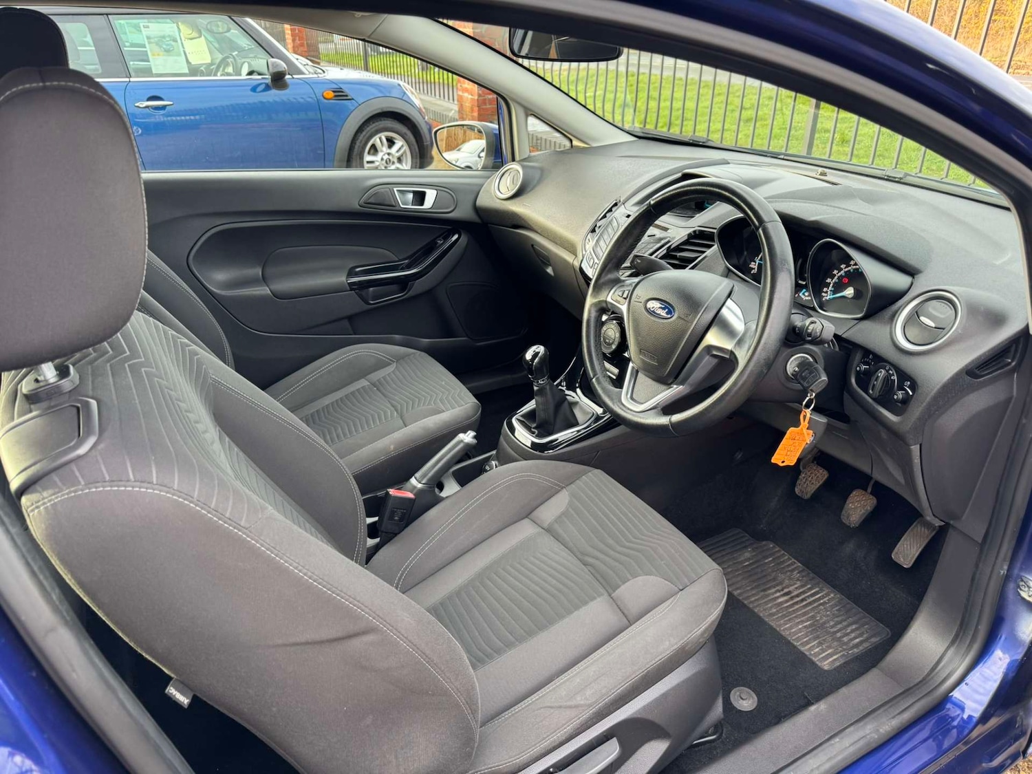 Used Ford Fiesta 2015 for sale - 76834601: Photo 2