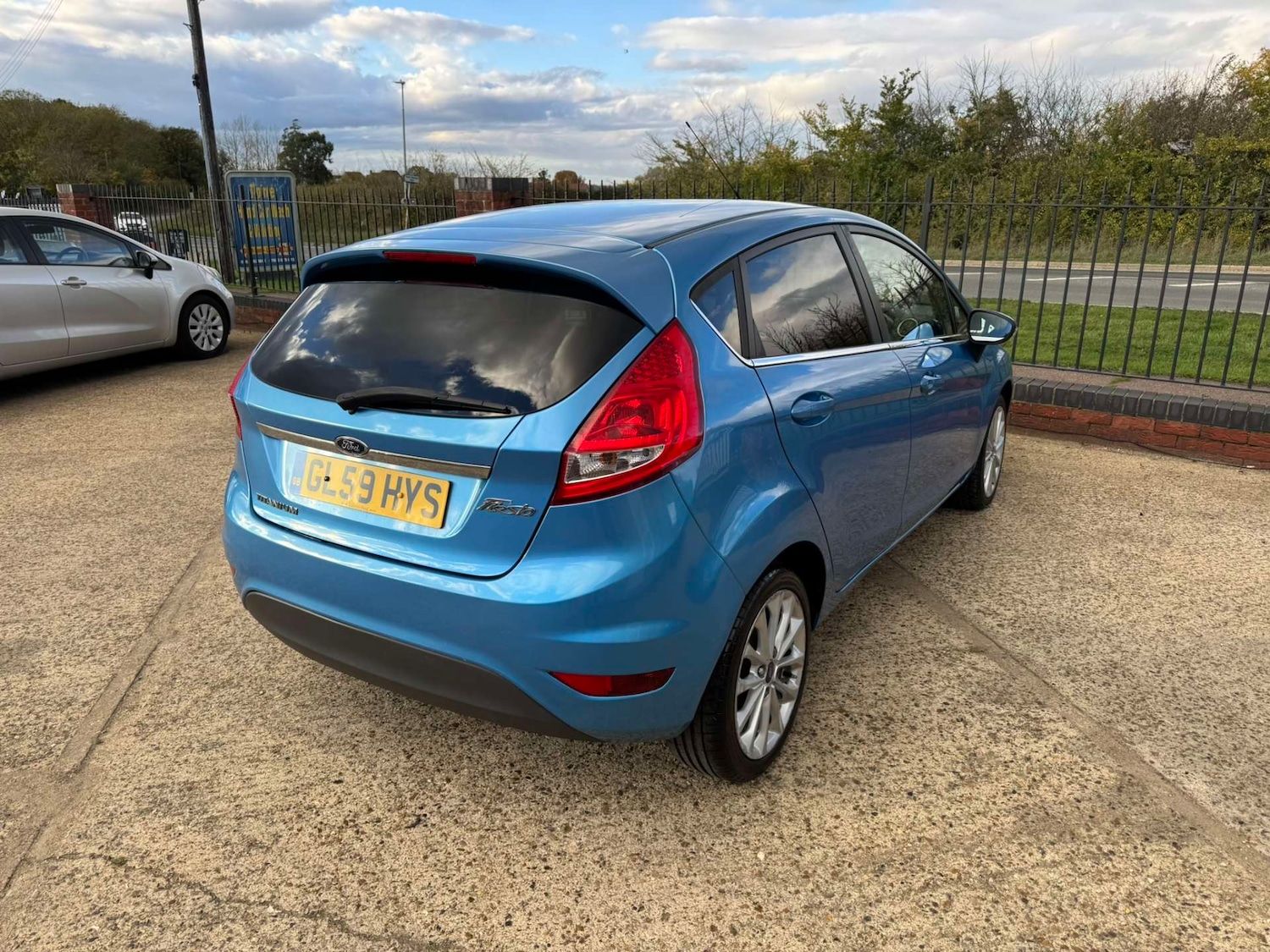 Used Ford Fiesta 2009 for sale - 76600702: Photo 9