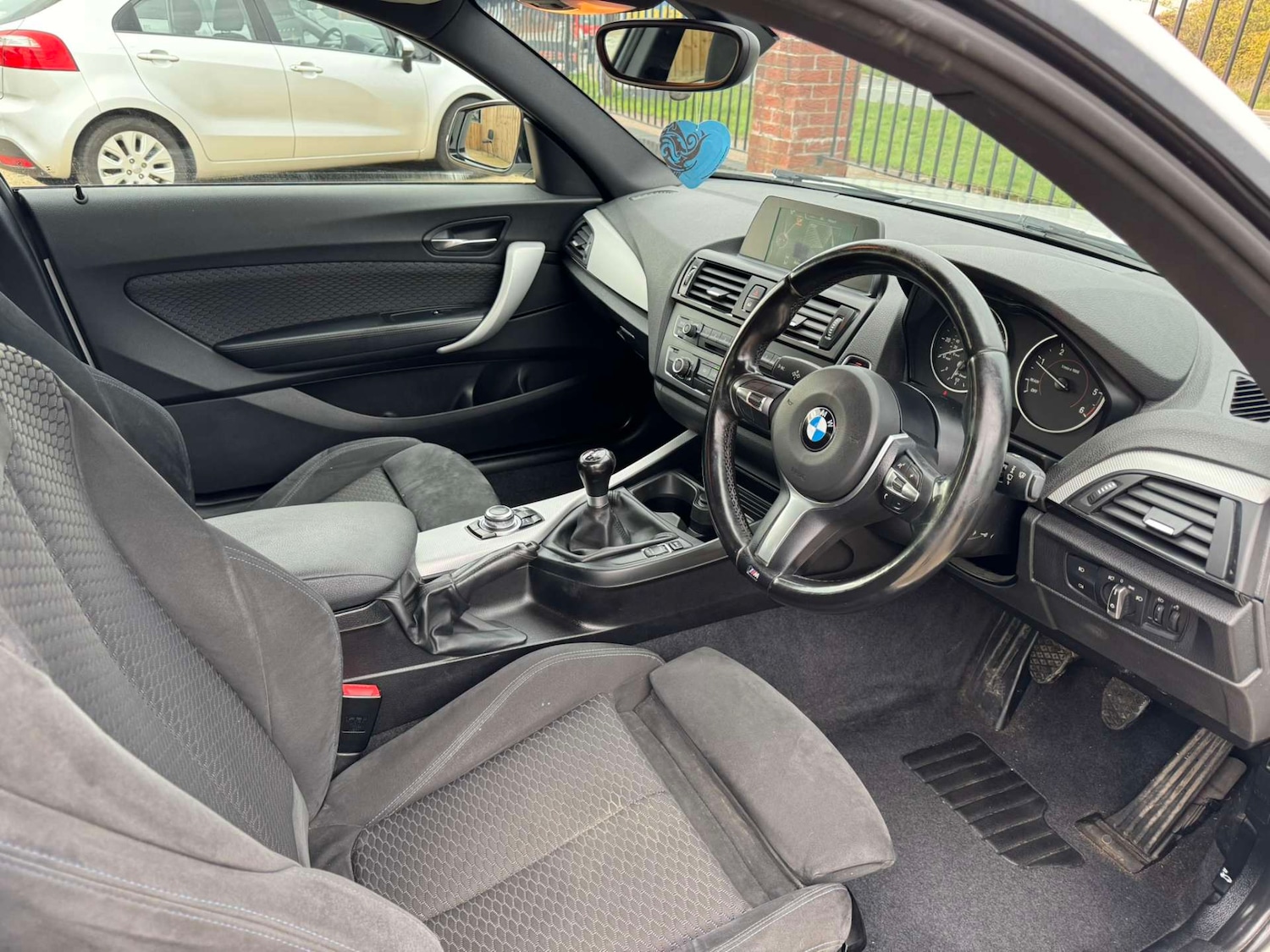 Used BMW 2 Series 2014 for sale - 76469501: Photo 2