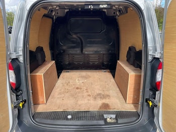 Used Ford Transit Courier 2018 for sale - 76017066: Photo