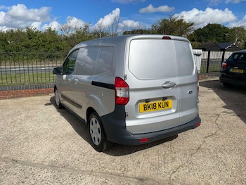 Used Ford Transit Courier 2018 for sale - 76017066: Photo