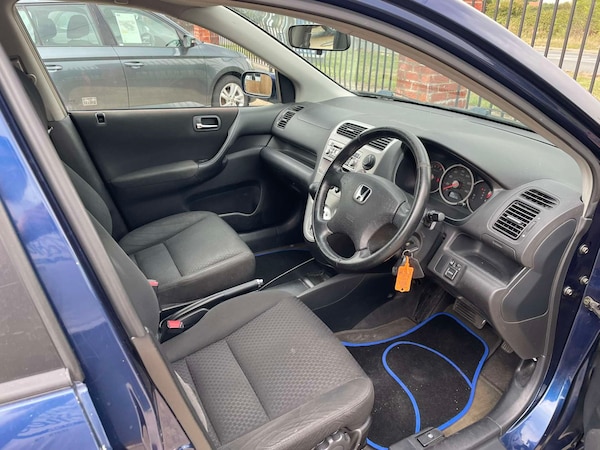 Used Honda Civic 2004 for sale - 75574067: Photo 2
