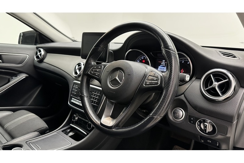 Used Mercedes-Benz GLA 2018 for sale - 77850935: Photo 29