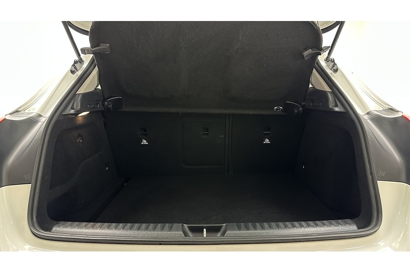 Used Mercedes-Benz GLA 2018 for sale - 77850935: Photo 48