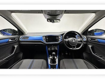 Used Volkswagen T-Roc 2020 for sale - 76784346: Photo