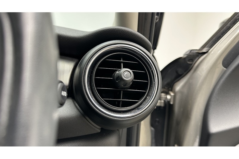 Used MINI Hatch 2020 for sale - 76784475: Photo 30