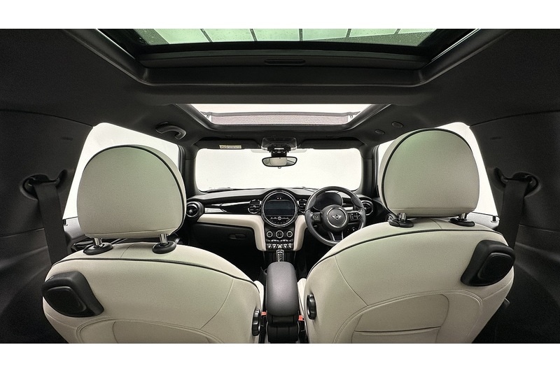 Used MINI Hatch 2021 for sale - 77704125: Photo 2