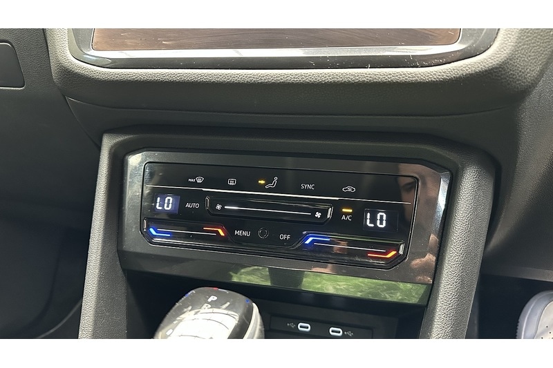 Used Volkswagen Tiguan Allspace 2024 for sale - 77681334: Photo 48