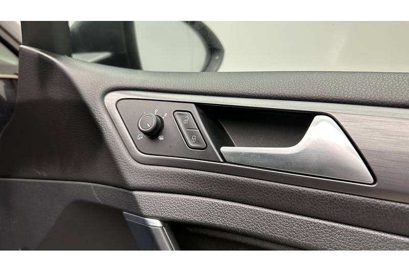 Used Volkswagen Golf 2020 for sale - 77846476: Photo 33