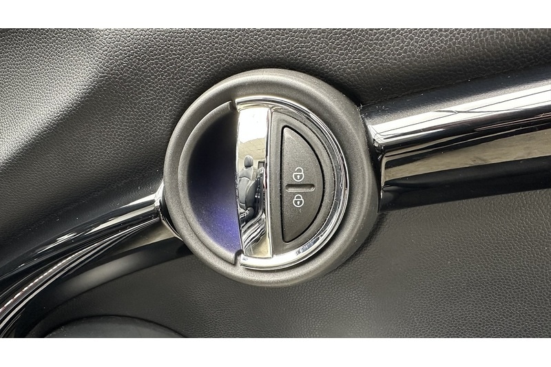 Used MINI Convertible 2020 for sale - 76784578: Photo 31