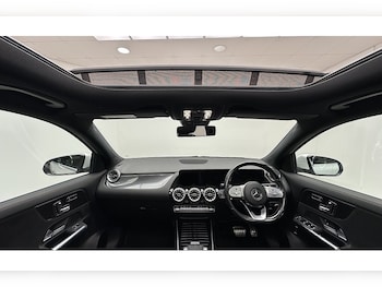 Used Mercedes-Benz GLA 2022 for sale - 77200883: Photo