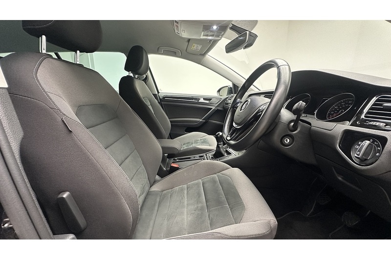 Used Volkswagen Golf 2019 for sale - 76784328: Photo 27