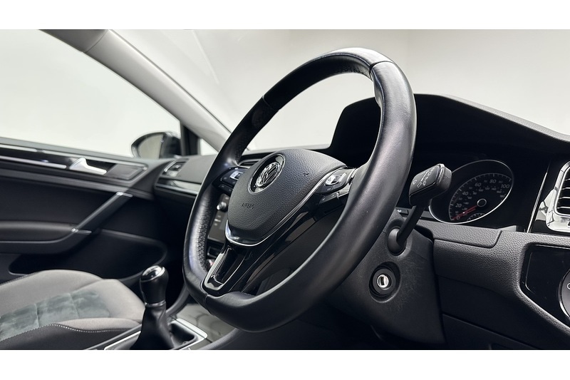 Used Volkswagen Golf 2019 for sale - 76784328: Photo 29