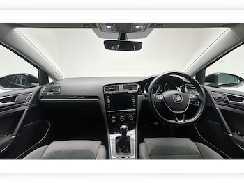 Used Volkswagen Golf 2019 for sale - 76784328: Photo