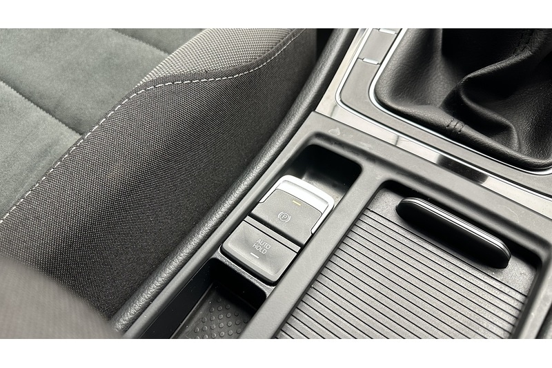 Used Volkswagen Golf 2019 for sale - 76784328: Photo 48