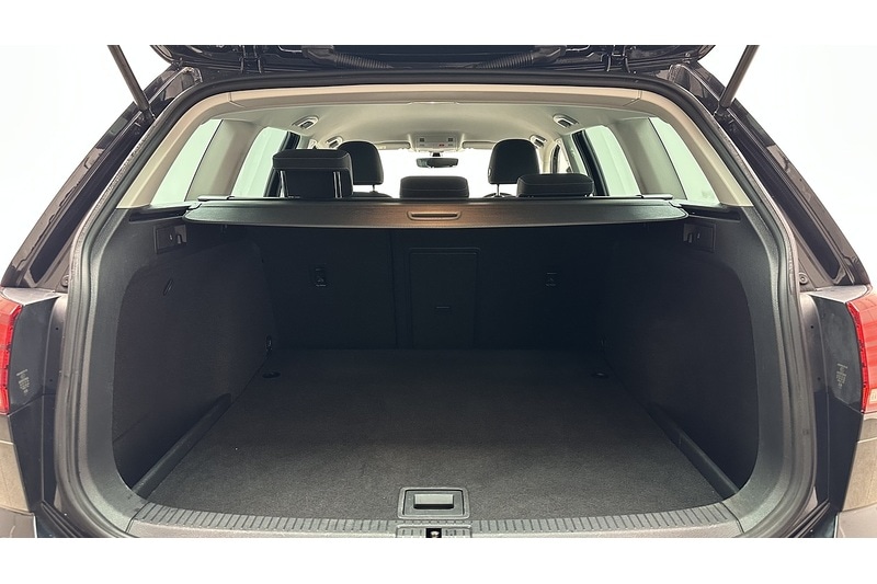 Used Volkswagen Golf 2019 for sale - 76784328: Photo 50