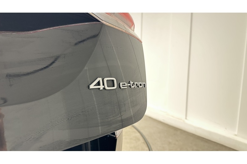 Used Audi Q4 e-tron 2021 for sale - 76798892: Photo 14