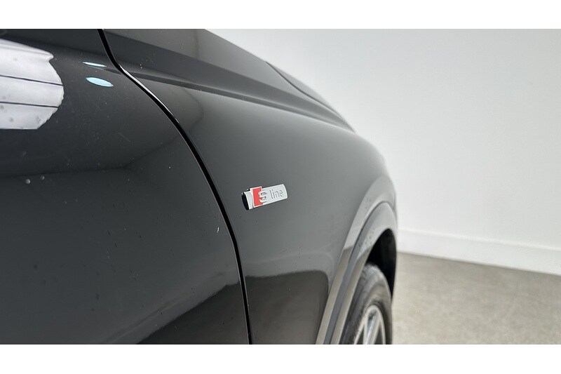 Used Audi Q4 e-tron 2021 for sale - 76798892: Photo 17