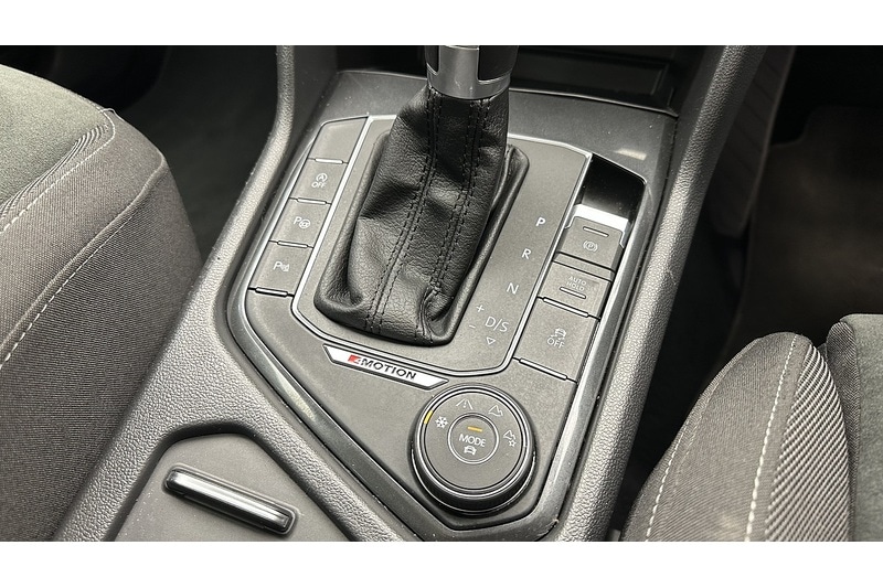 Used Volkswagen Tiguan 2017 for sale - 77356892: Photo 60