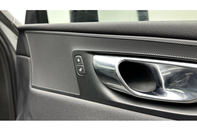 Used Volvo XC60 2020 for sale - 78144221: Photo 37