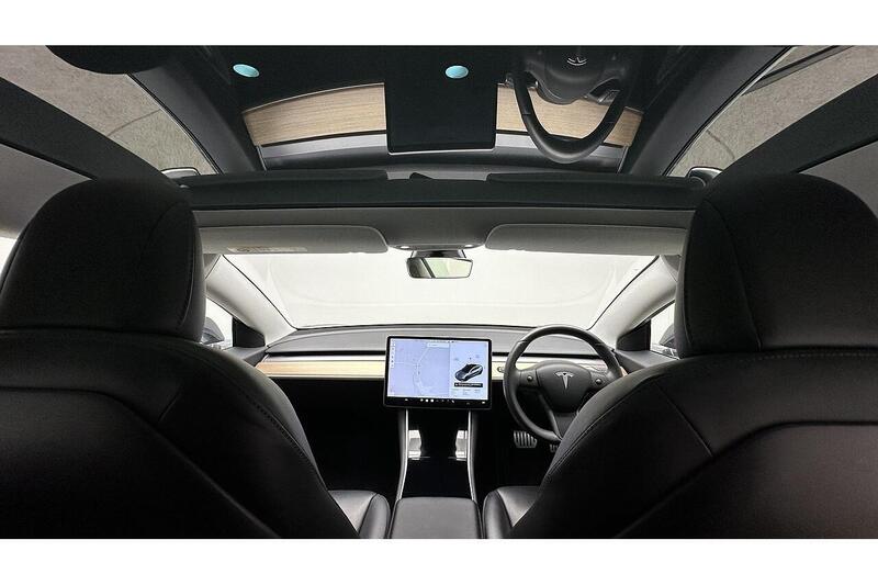 Used Tesla Model 3 2019 for sale - 76784369: Photo 2