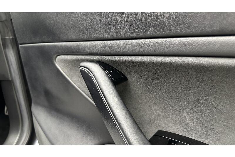 Used Tesla Model 3 2019 for sale - 76784369: Photo 38