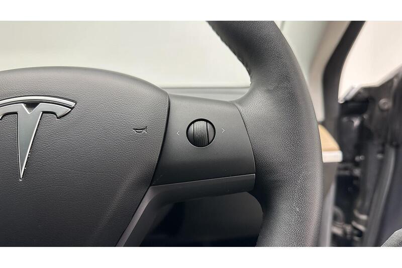 Used Tesla Model 3 2019 for sale - 76784369: Photo 43