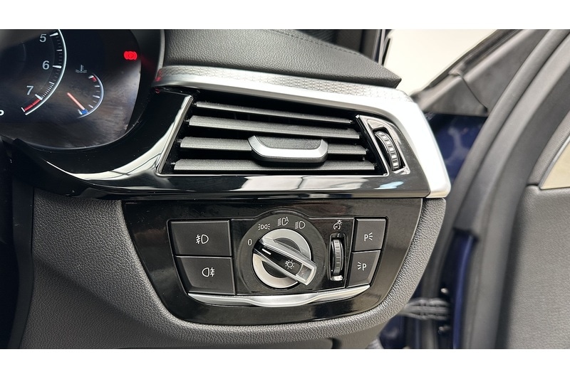 Used BMW 5 Series 2018 for sale - 77622083: Photo 32