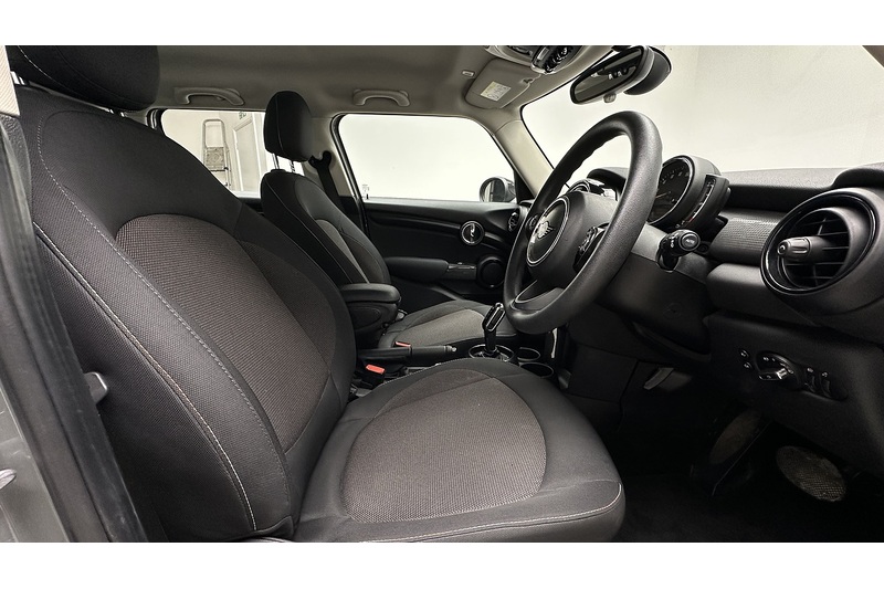 Used MINI Hatch 2019 for sale - 76798878: Photo 26