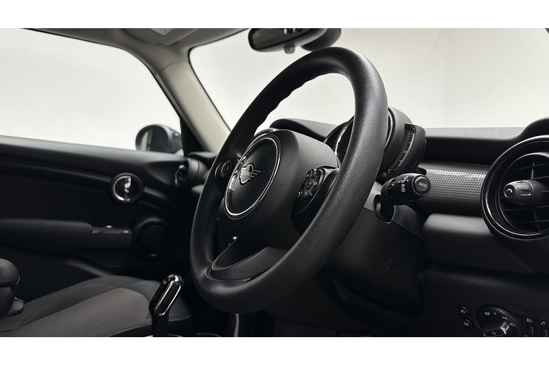 Used MINI Hatch 2019 for sale - 76798878: Photo 29