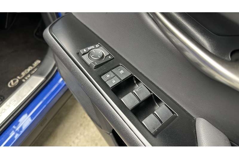 Used Lexus UX 2023 for sale - 77077853: Photo 31