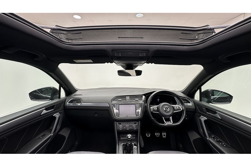 Used Volkswagen Tiguan 2017 for sale - 78144215: Photo 2