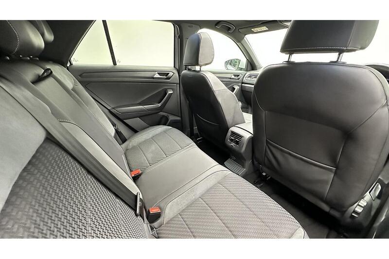 Used Volkswagen T-Roc 2018 for sale - 77062112: Photo 25