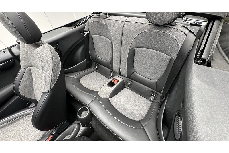 Used MINI Convertible 2018 for sale - 77984869: Photo 19