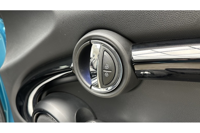 Used MINI Convertible 2018 for sale - 77984869: Photo 26