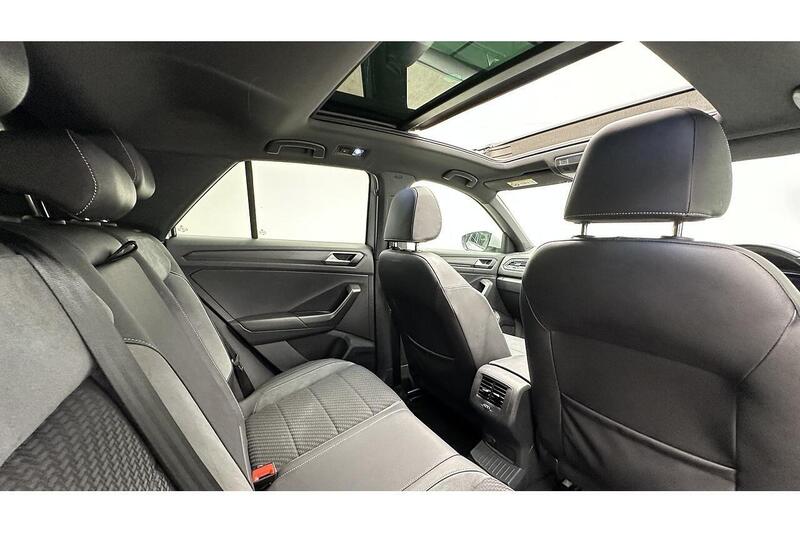 Used Volkswagen T-Roc 2018 for sale - 76784523: Photo 28