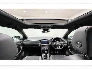 Used Volkswagen T-Roc 2018 for sale - 76784523: Photo