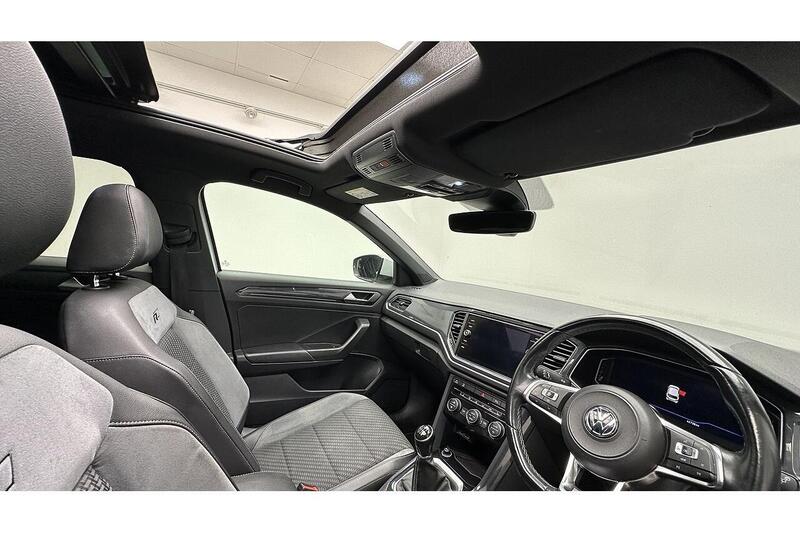 Used Volkswagen T-Roc 2018 for sale - 76784523: Photo 31