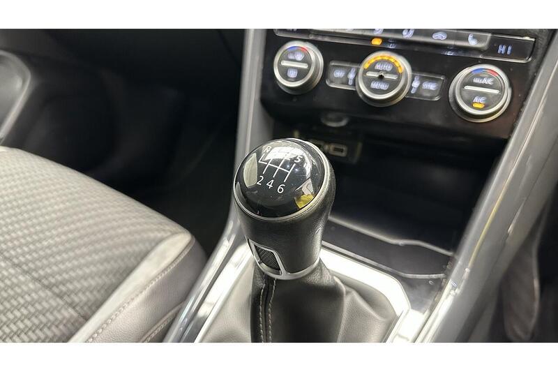 Used Volkswagen T-Roc 2018 for sale - 76784523: Photo 49