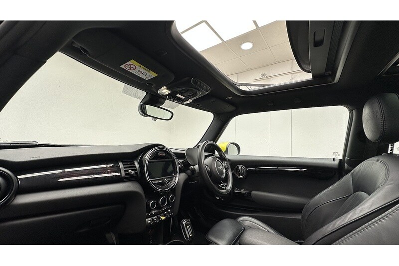 Used MINI Electric Hatch 2020 for sale - 76896580: Photo 21